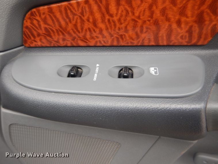 image for item GF9213 2007 Dodge Ram 2500HD  Mega Cab pickup truck