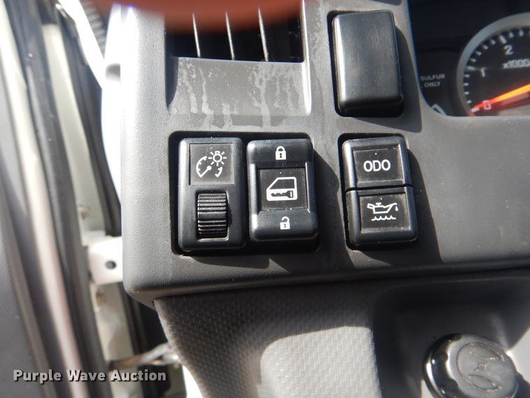 image for item GF9216 2012 Isuzu NPR  refrigerated truck