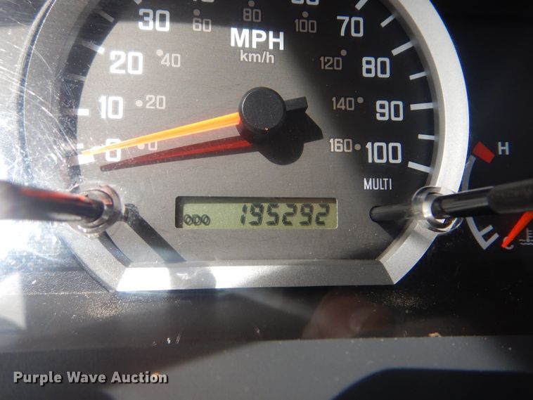 image for item GF9216 2012 Isuzu NPR  refrigerated truck