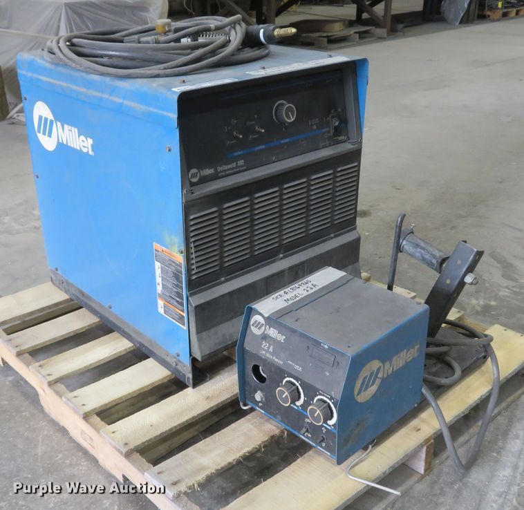 image for item GI9165 Miller Deltaweld 302 mig welder