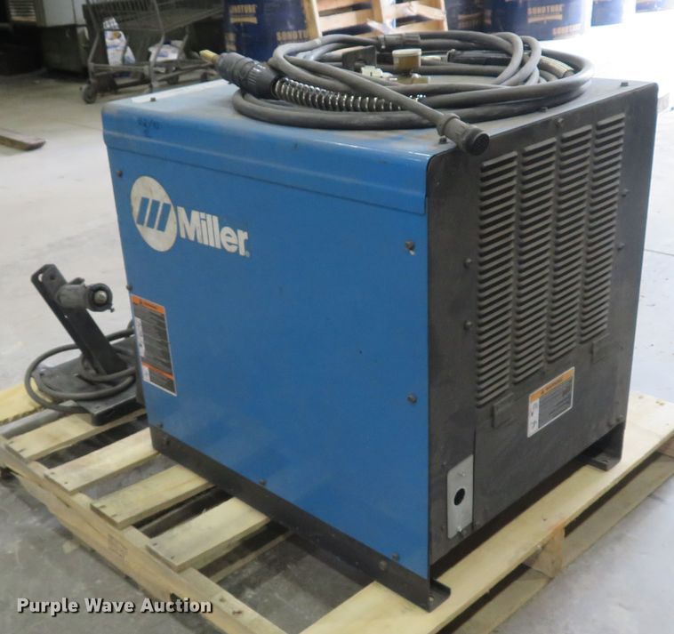 image for item GI9165 Miller Deltaweld 302 mig welder