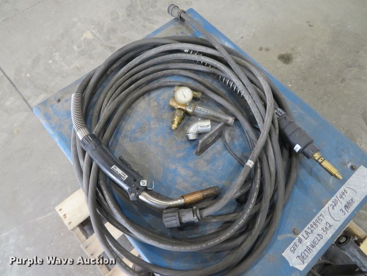 image for item GI9165 Miller Deltaweld 302 mig welder