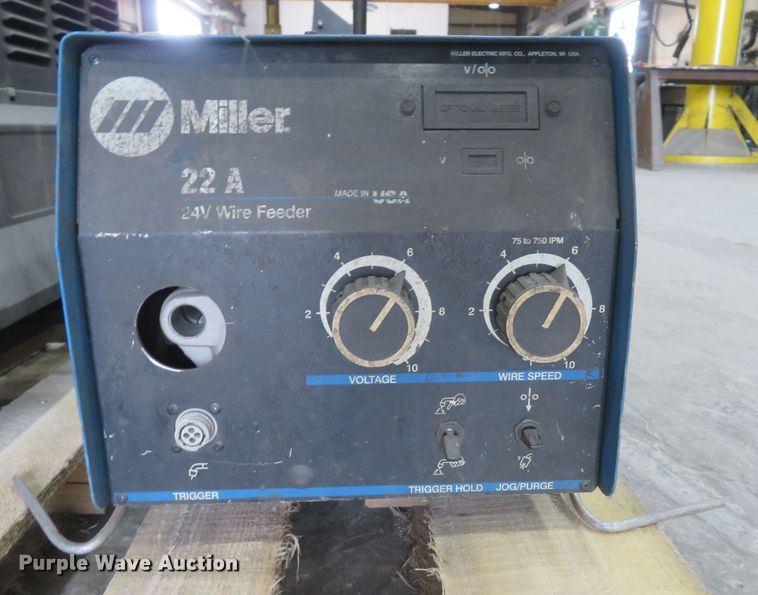 image for item GI9165 Miller Deltaweld 302 mig welder
