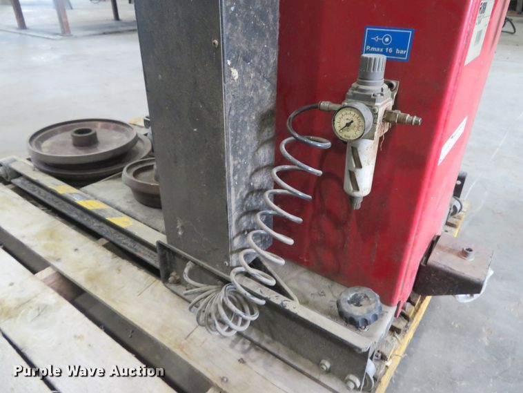 image for item GI9166 Corghi ET66 tire balancer