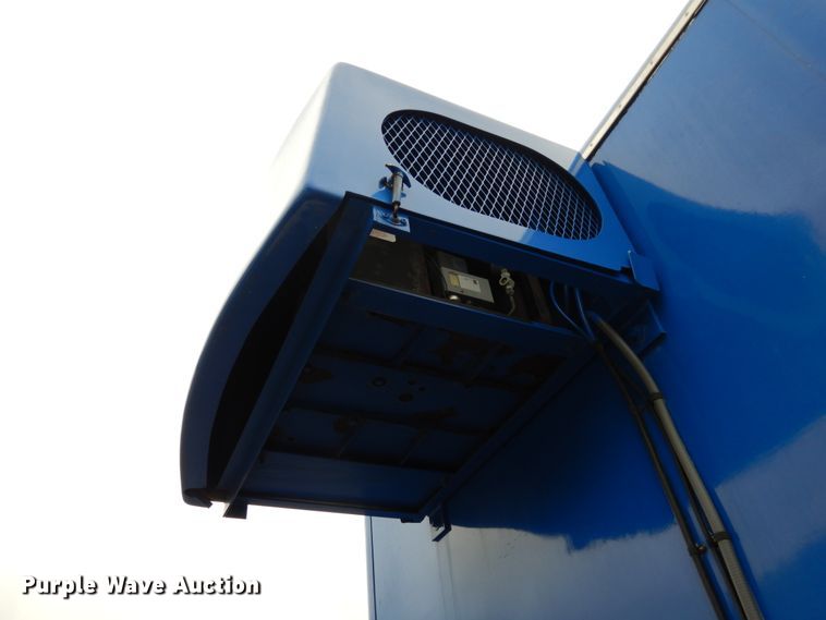 image for item GL9719 2005 Clark refrigerated van trailer