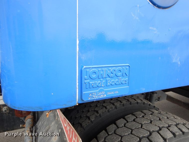 image for item GL9719 2005 Clark refrigerated van trailer