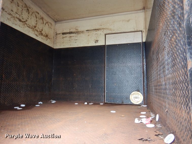 image for item GL9719 2005 Clark refrigerated van trailer