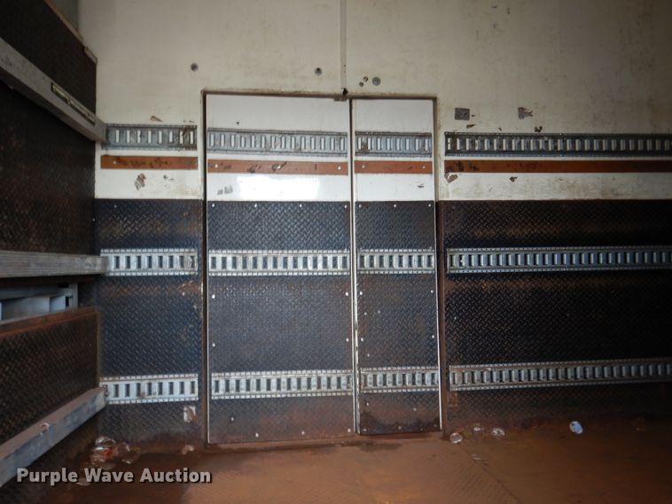 image for item GL9719 2005 Clark refrigerated van trailer