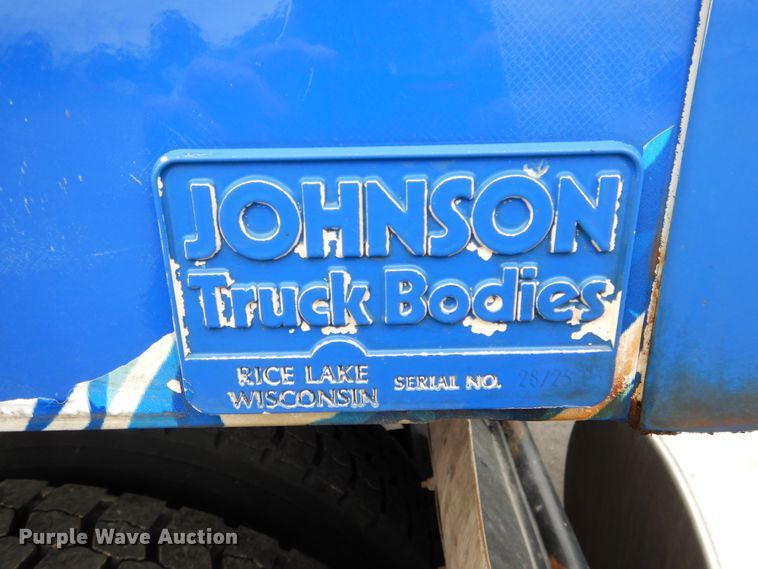 image for item GL9719 2005 Clark refrigerated van trailer