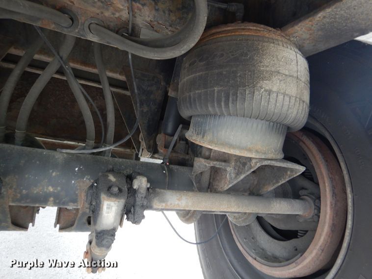 image for item GL9719 2005 Clark refrigerated van trailer