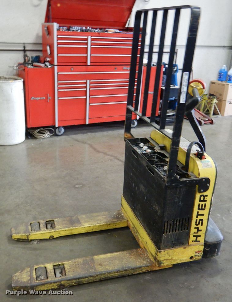 image for item GL9725 Hyster W40Z pallet jack