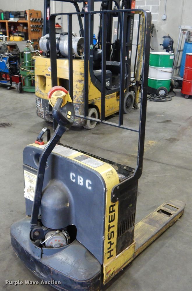 image for item GL9725 Hyster W40Z pallet jack