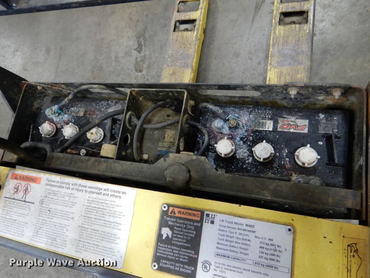 image for item GL9725 Hyster W40Z pallet jack