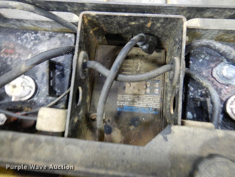 image for item GL9725 Hyster W40Z pallet jack