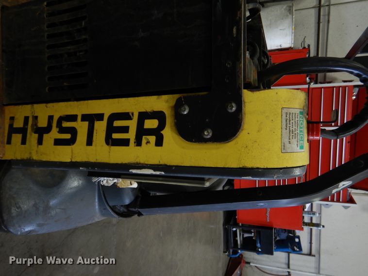 image for item GL9725 Hyster W40Z pallet jack