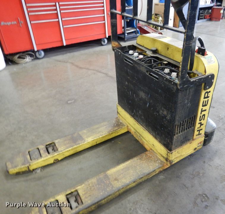 image for item GL9725 Hyster W40Z pallet jack