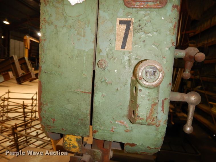 image for item GN9388 Do All V-36 bandsaw