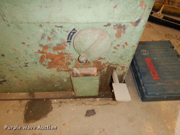 image for item GN9388 Do All V-36 bandsaw