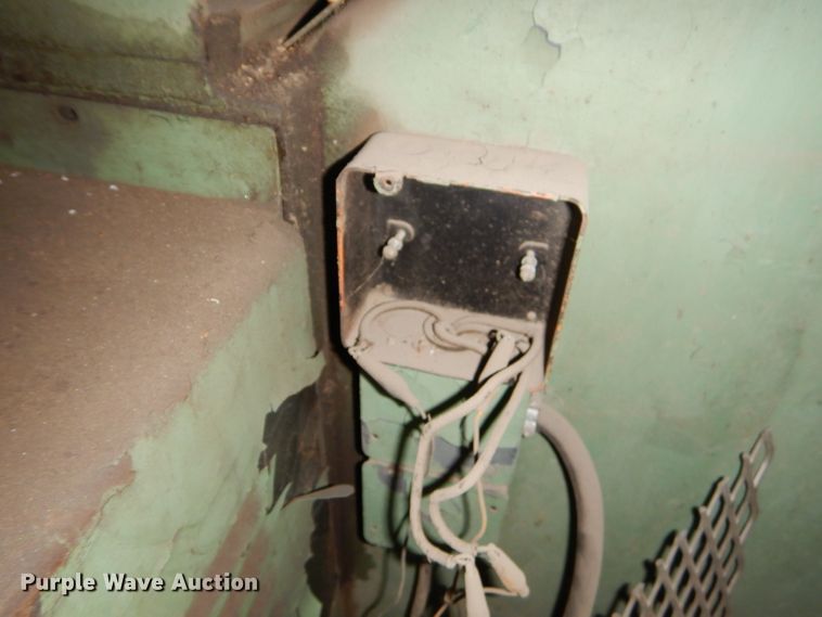 image for item GN9388 Do All V-36 bandsaw