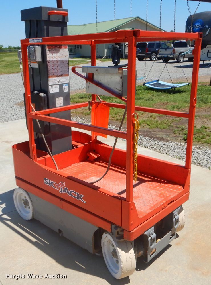 image for item GN9398 Skyjack  vertical lift