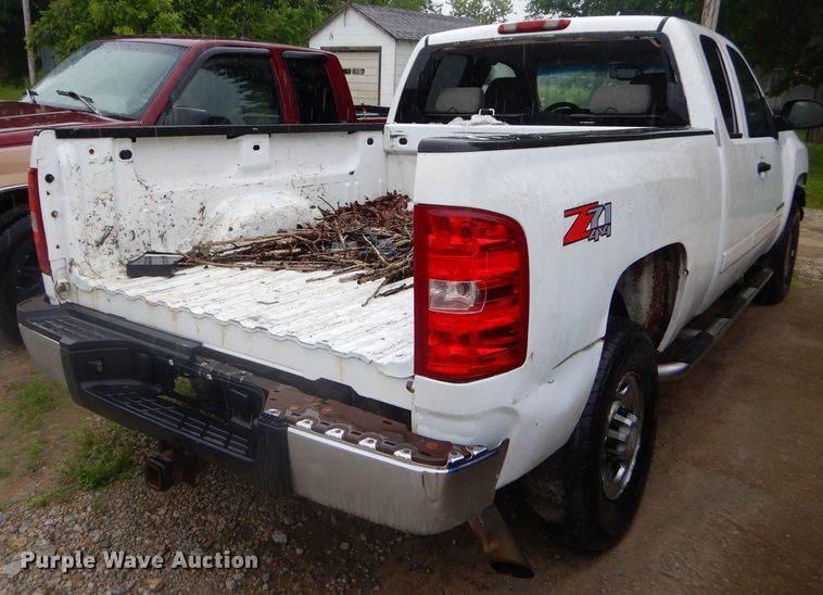 image for item GN9399 2007 Chevrolet Silverado 2500HD  Ext. Cab pickup truck
