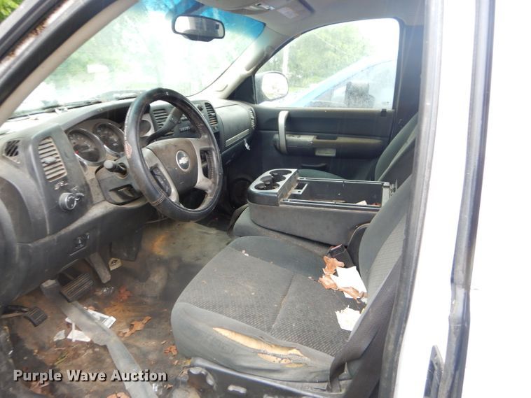 image for item GN9399 2007 Chevrolet Silverado 2500HD  Ext. Cab pickup truck