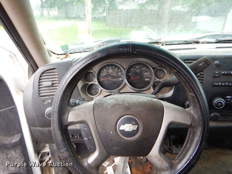 image for item GN9399 2007 Chevrolet Silverado 2500HD  Ext. Cab pickup truck