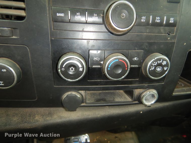 image for item GN9399 2007 Chevrolet Silverado 2500HD  Ext. Cab pickup truck