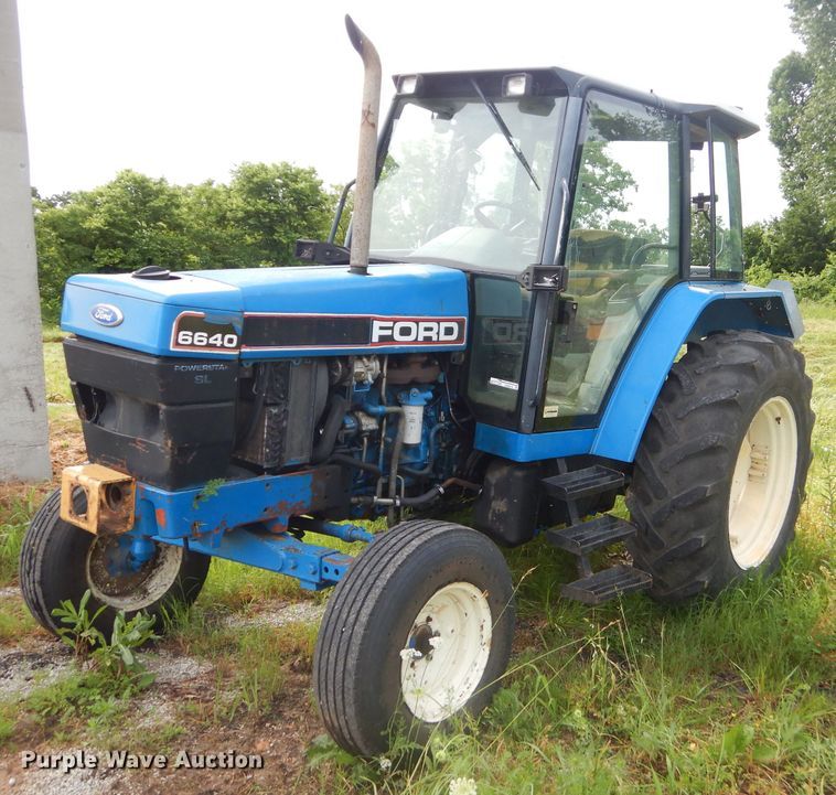 image for item GN9419 1992 Ford 6640  tractor