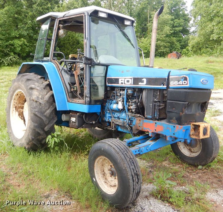 image for item GN9419 1992 Ford 6640  tractor
