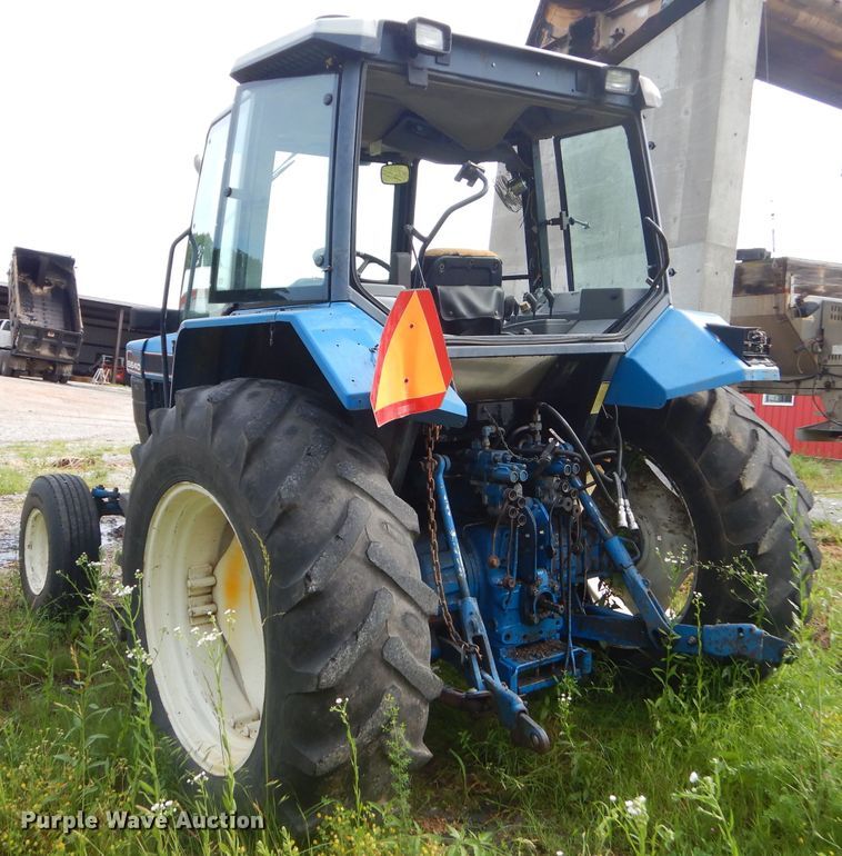 image for item GN9419 1992 Ford 6640  tractor