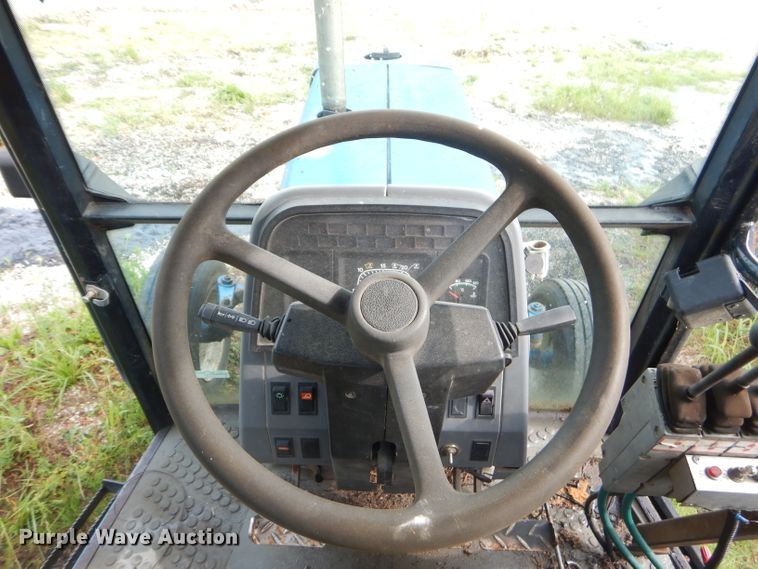 image for item GN9419 1992 Ford 6640  tractor