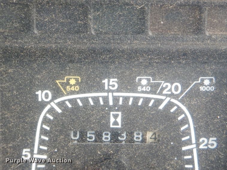 image for item GN9419 1992 Ford 6640  tractor