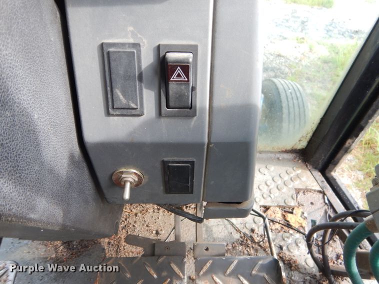 image for item GN9419 1992 Ford 6640  tractor