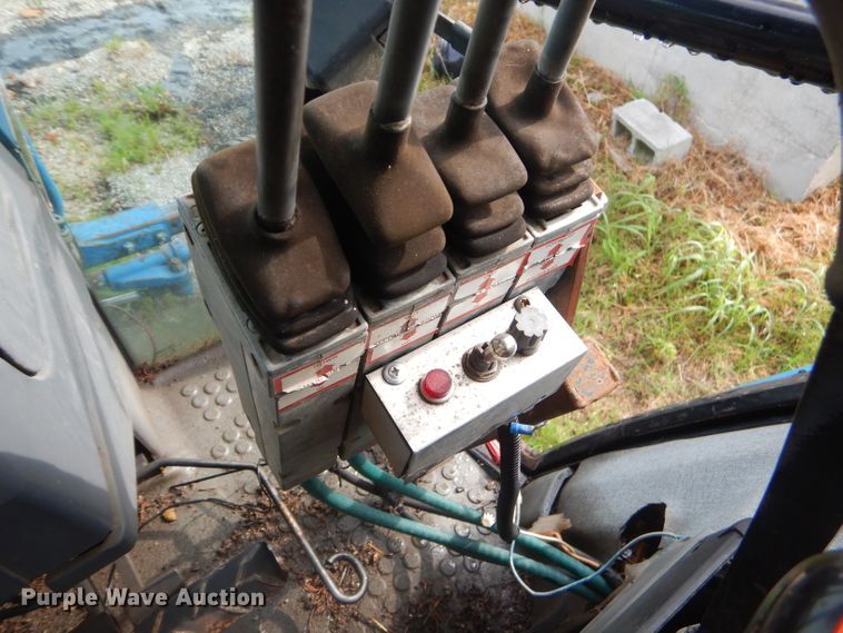 image for item GN9419 1992 Ford 6640  tractor