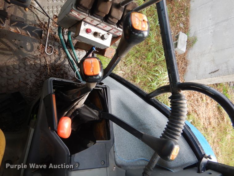 image for item GN9419 1992 Ford 6640  tractor