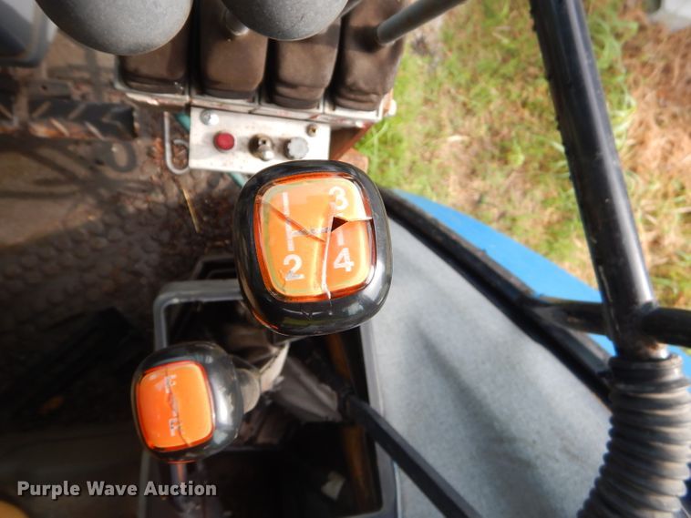 image for item GN9419 1992 Ford 6640  tractor