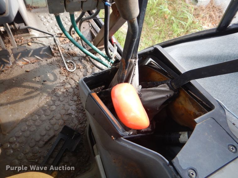 image for item GN9419 1992 Ford 6640  tractor