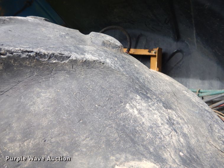 image for item GN9419 1992 Ford 6640  tractor