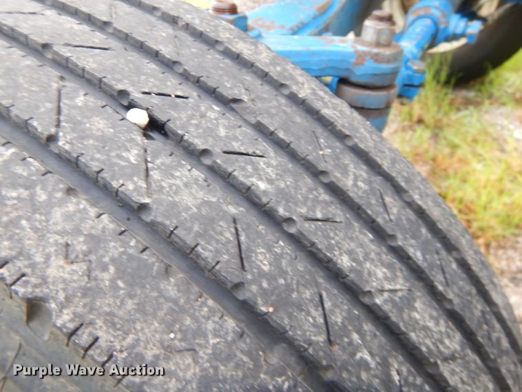 image for item GN9419 1992 Ford 6640  tractor