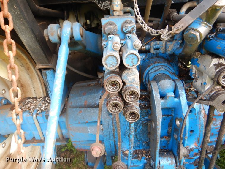 image for item GN9419 1992 Ford 6640  tractor