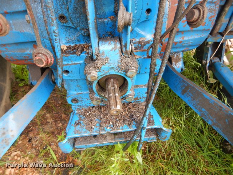 image for item GN9419 1992 Ford 6640  tractor