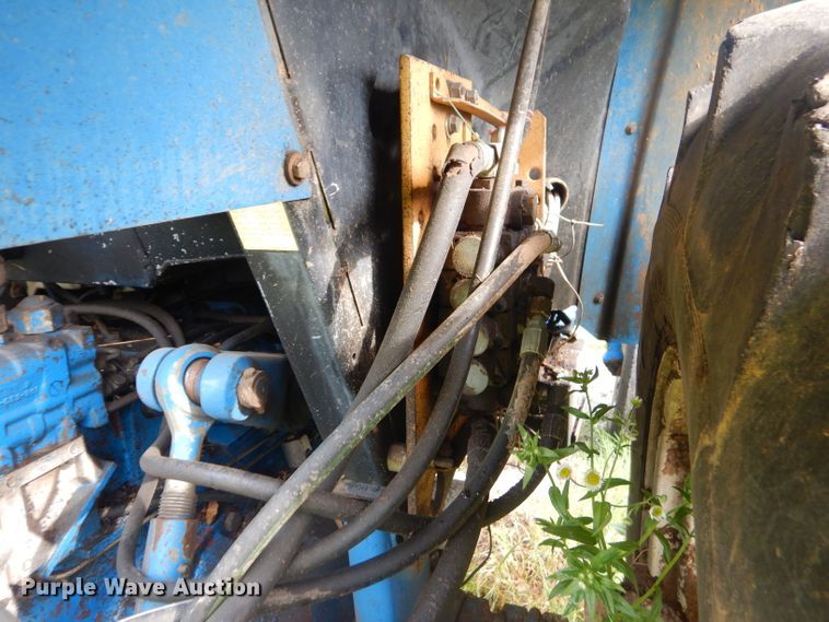 image for item GN9419 1992 Ford 6640  tractor