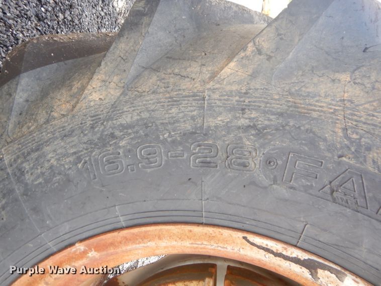 image for item GN9420 Mahindra 6000DI  tractor