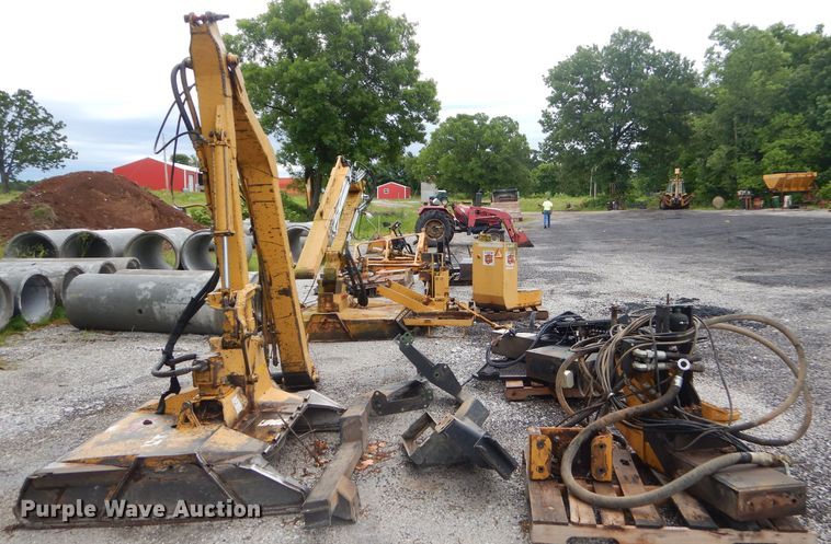 image for item GN9421 Tiger boom mower