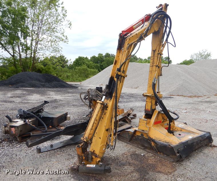 image for item GN9421 Tiger boom mower