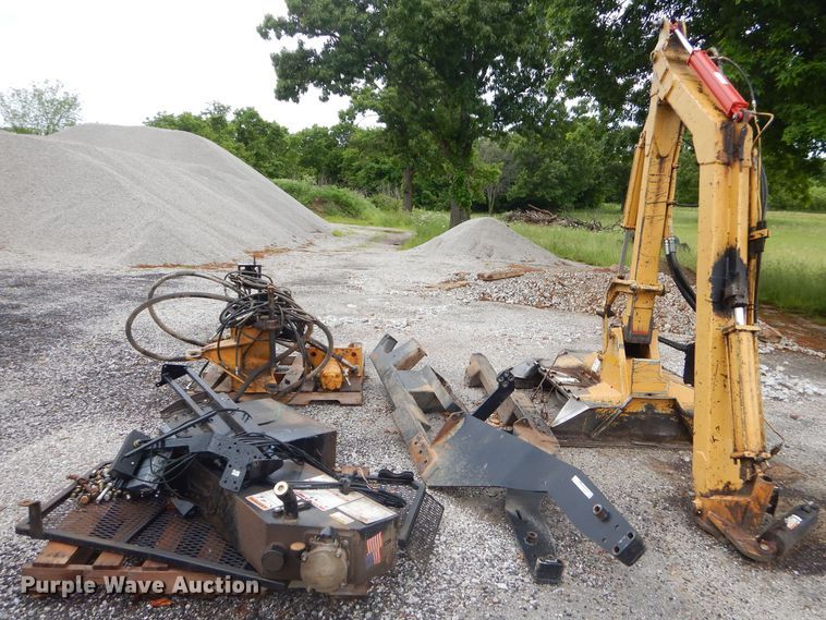 image for item GN9421 Tiger boom mower