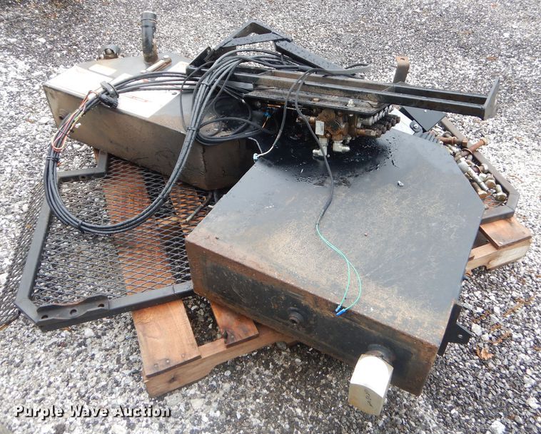 image for item GN9421 Tiger boom mower