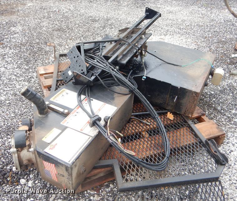 image for item GN9421 Tiger boom mower