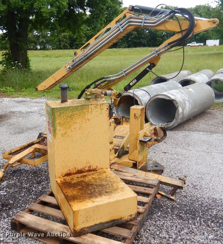 image for item GN9422 Tiger Bengal MB boom mower